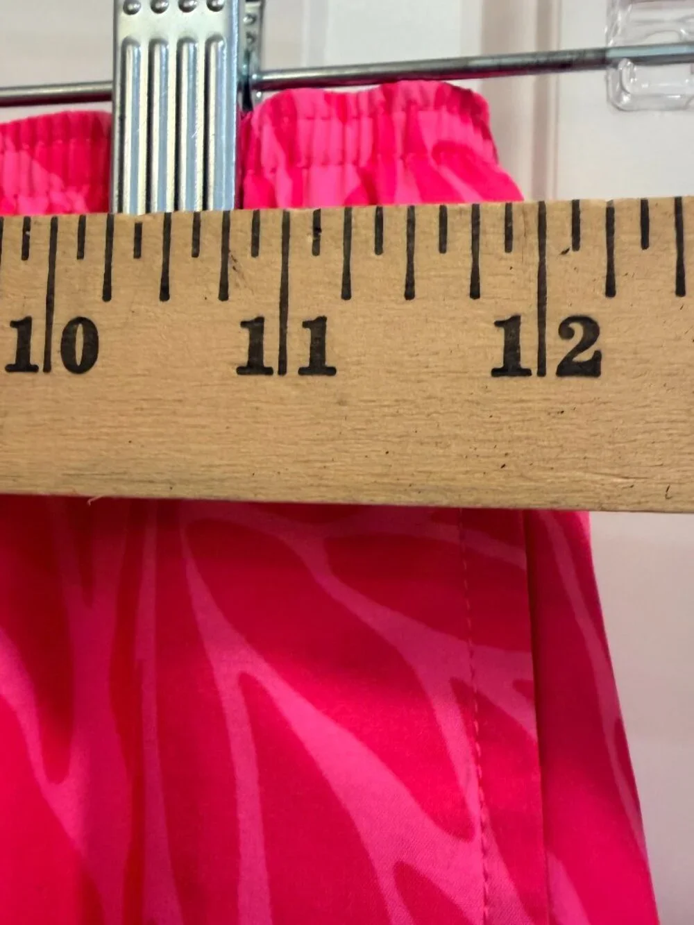 Vineyard Vines Kids Pink Tropical Performance Swim Trunks M 10-12